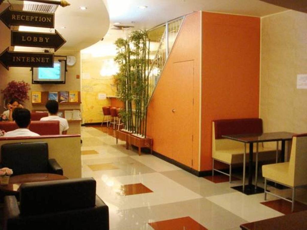 Regent Silom Hotel Banguecoque Exterior foto